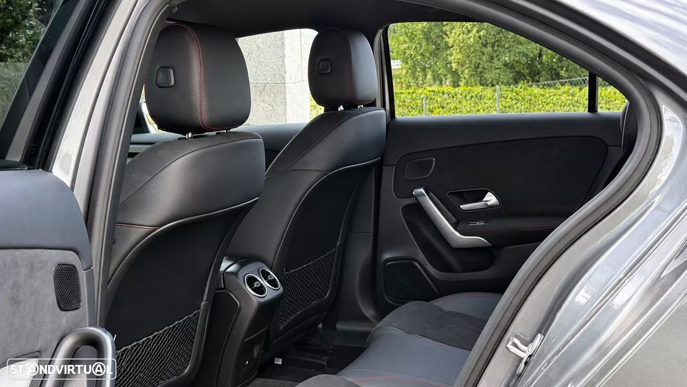Mercedes-Benz A 250 Limousine e 8G-DCT AMG Line - 16