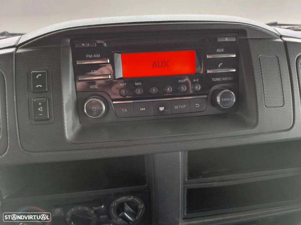 Nissan Cabstar NT 400 35.15 c/Plataforma - 12