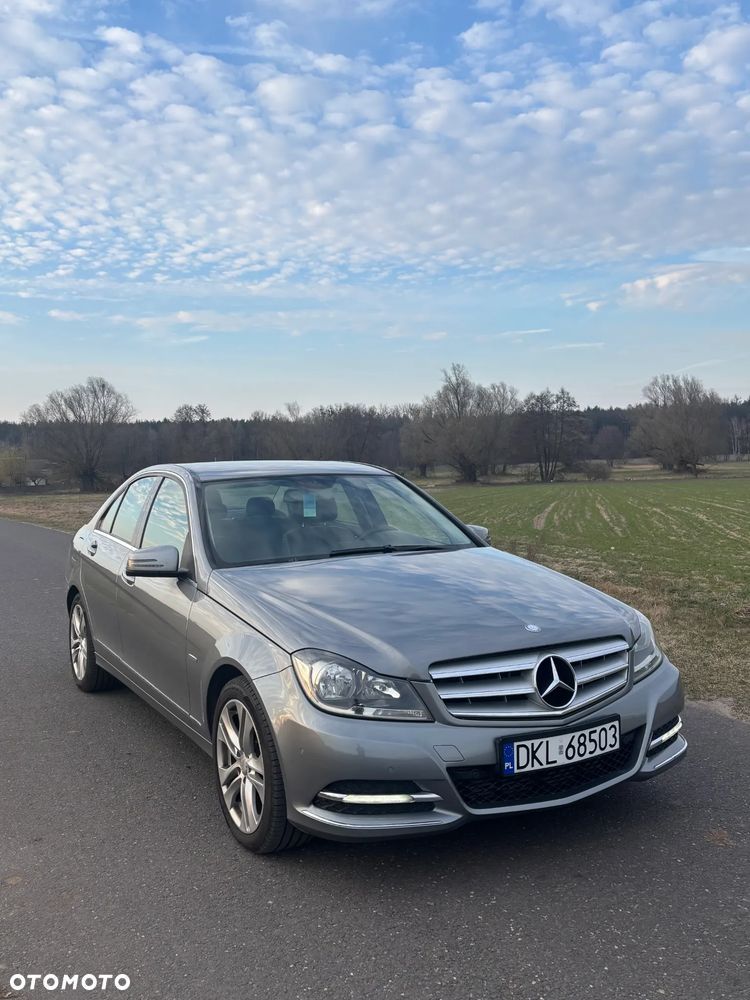 Mercedes-Benz Klasa C 220 CDI DPF (BlueEFFICIENCY) Avantgarde - 1