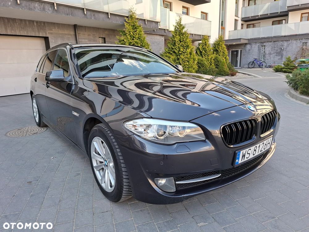BMW Seria 5 528i Sport-Aut - 2