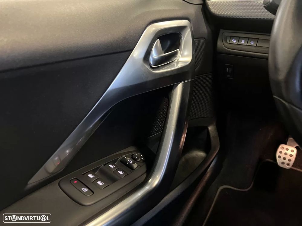 Peugeot 208 1.2 PureTech Signature - 42