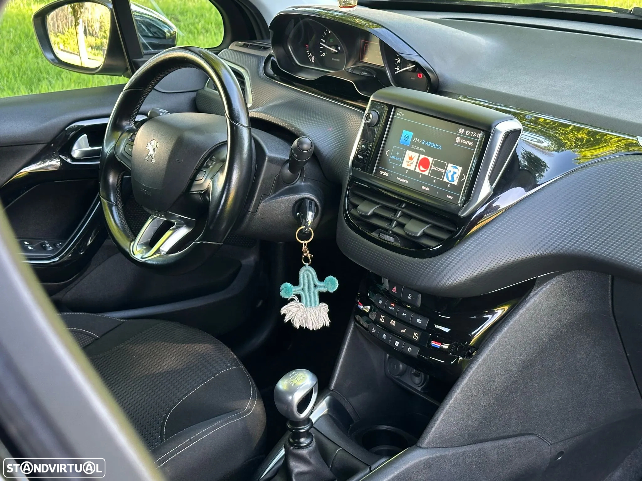 Peugeot 208 1.5 BlueHDi Signature - 19