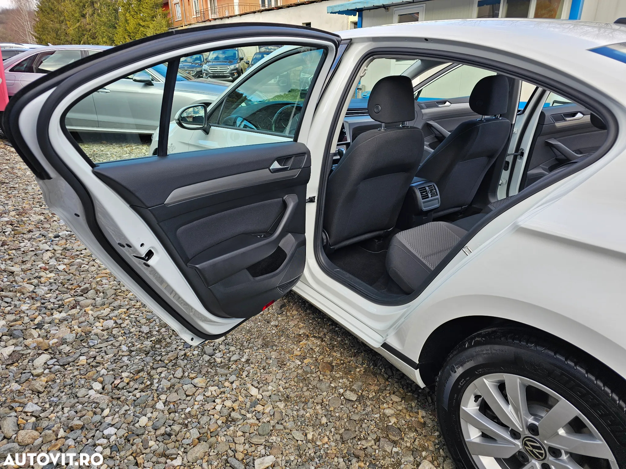 Volkswagen Passat 2.0 TDI SCR DSG - 21