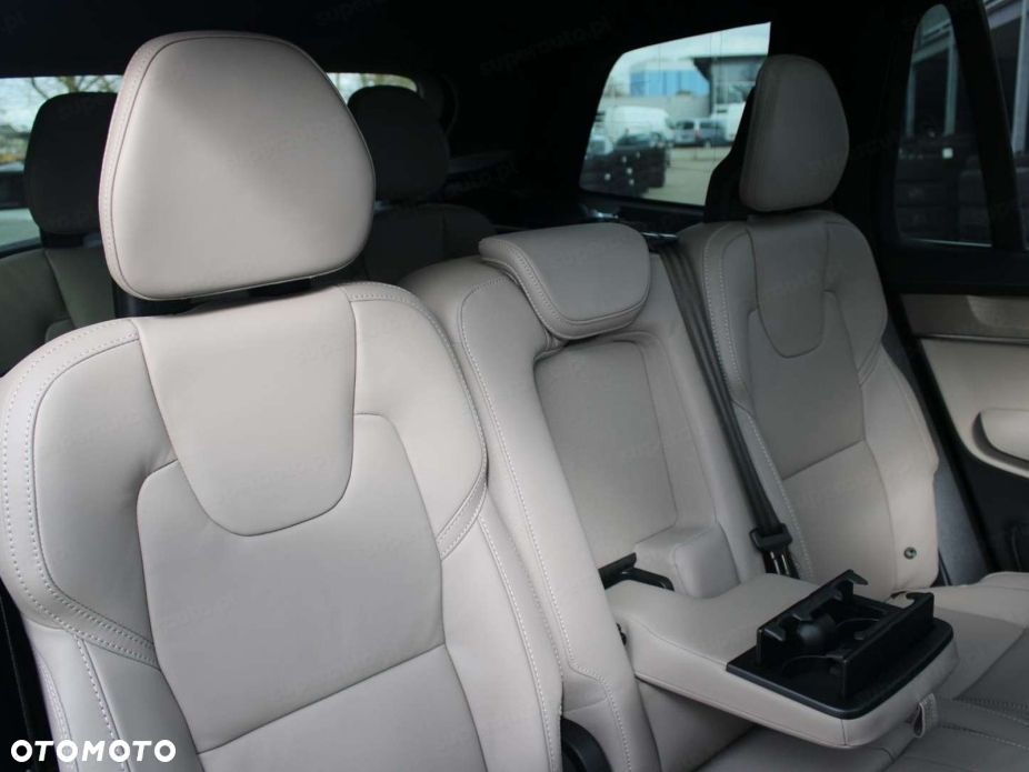 Volvo XC 90 B5 B AWD Ultra Dark 7os - 18