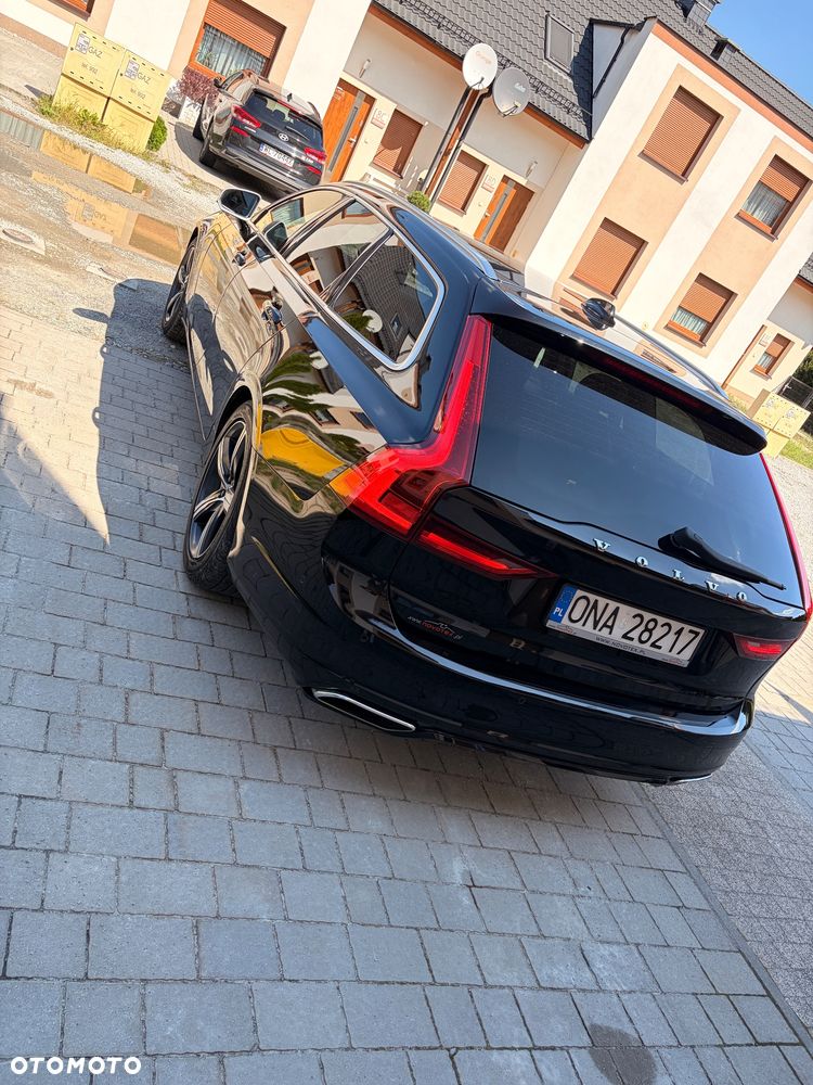 Volvo V90 D3 R-Design - 3
