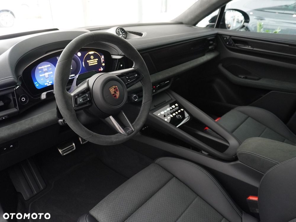 Porsche Macan GTS 100kWh - 33