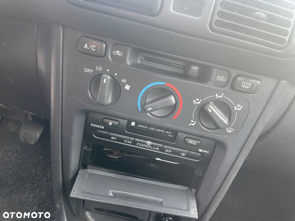 Toyota Corolla 1.4 VVT-i Terra - 4