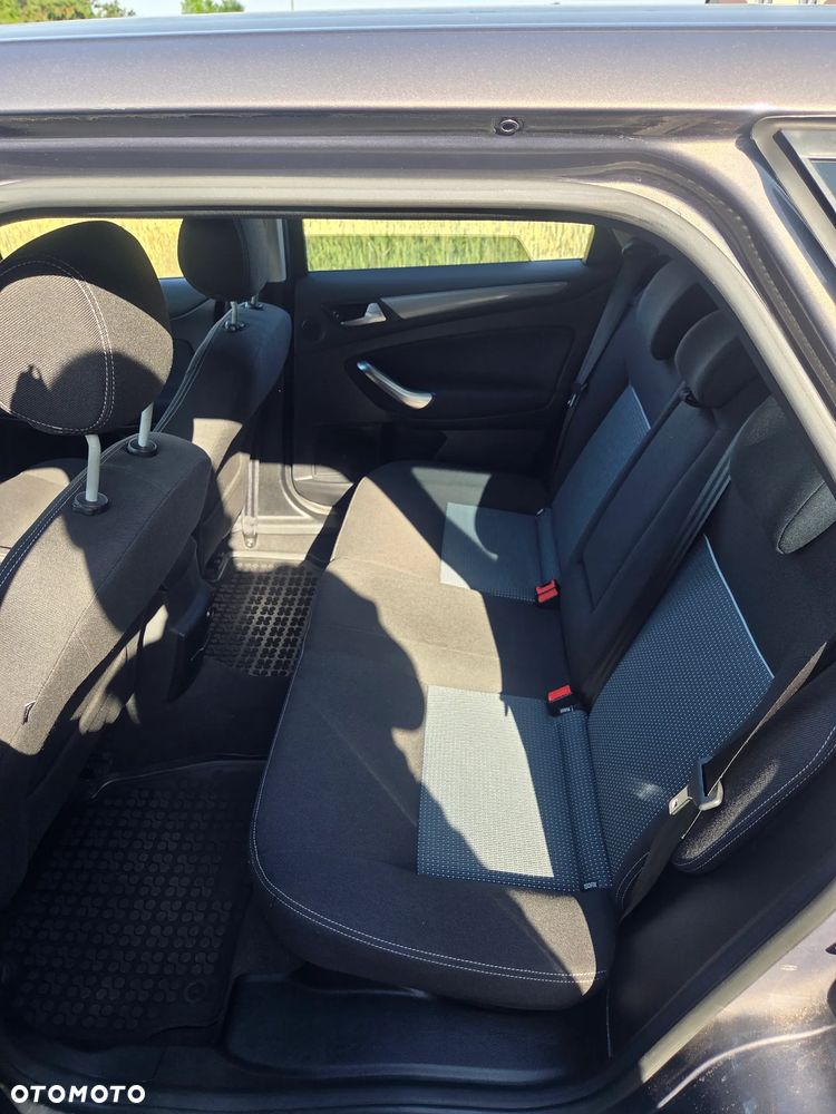 Ford Mondeo 2.0 TDCi Trend - 11