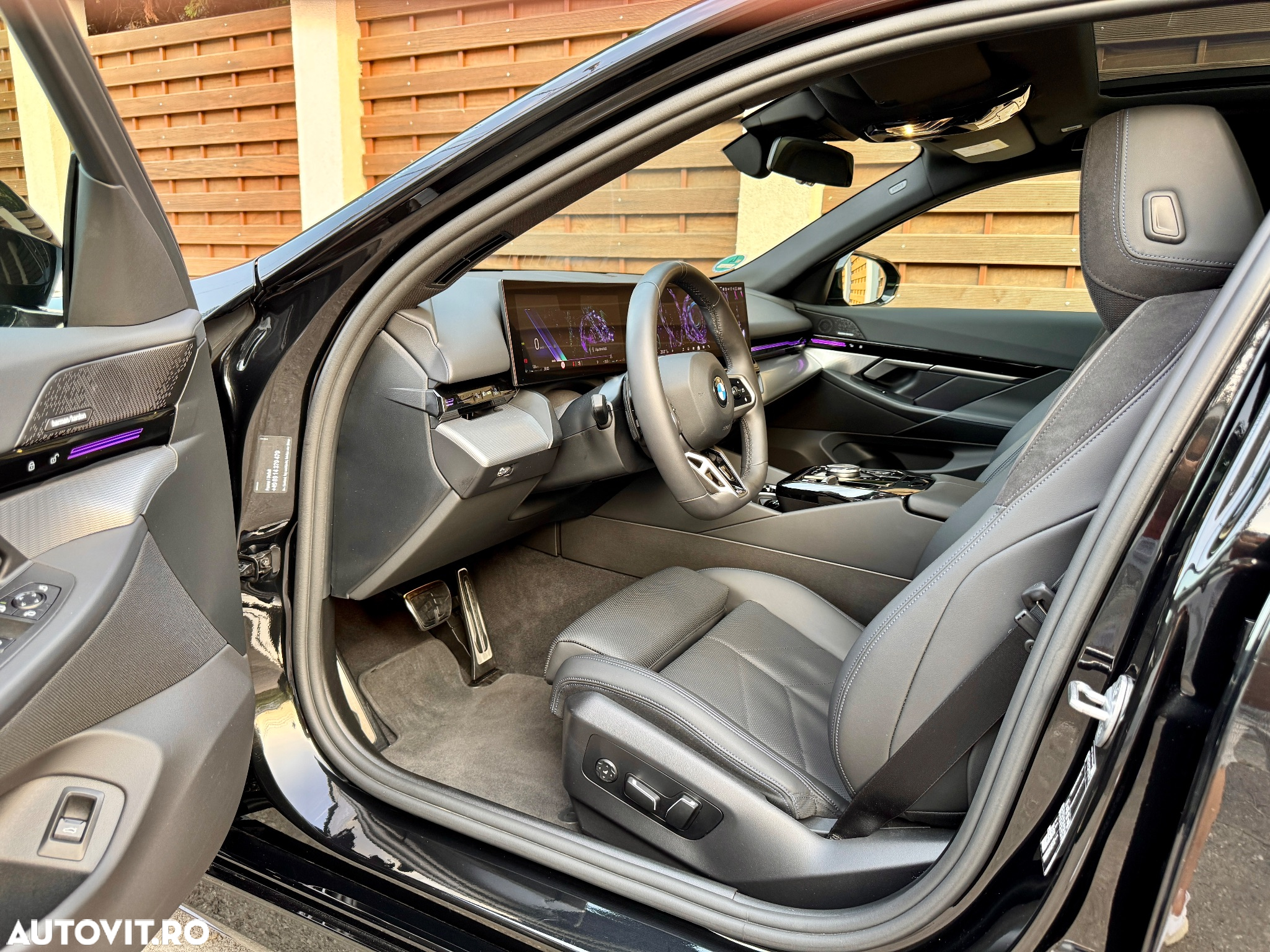 BMW Seria 5 520i AT MHEV - 10