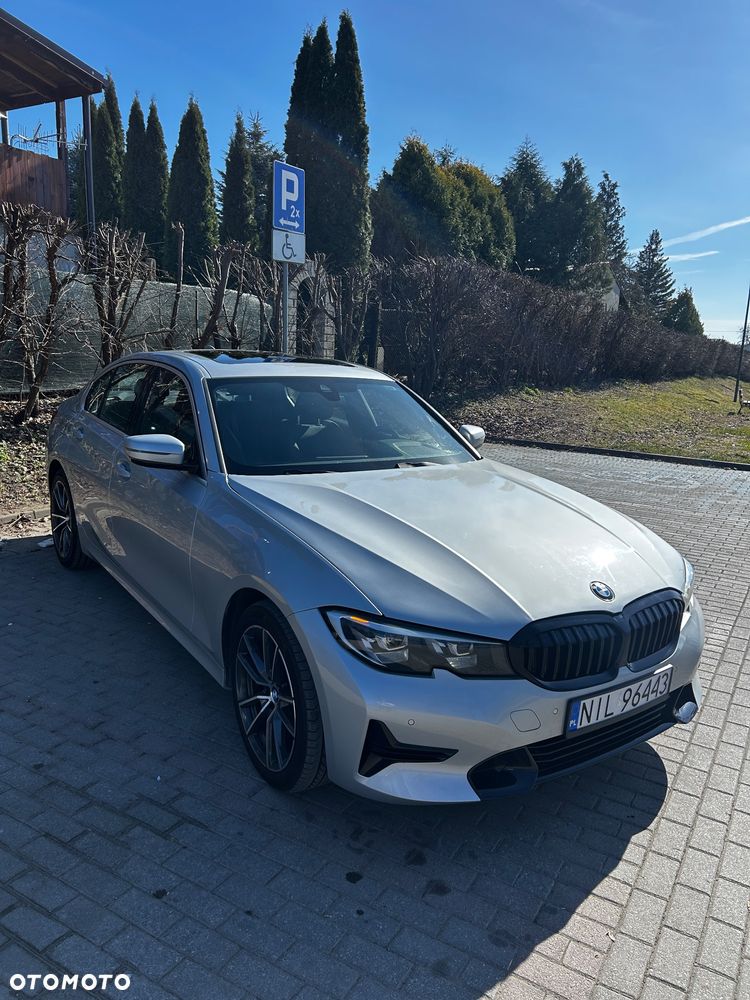 BMW Seria 3 330i xDrive Sport Line - 11