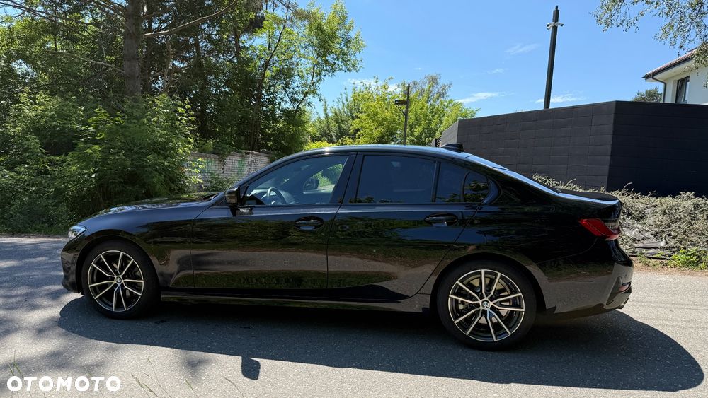 BMW Seria 3 330i Sport Line - 9
