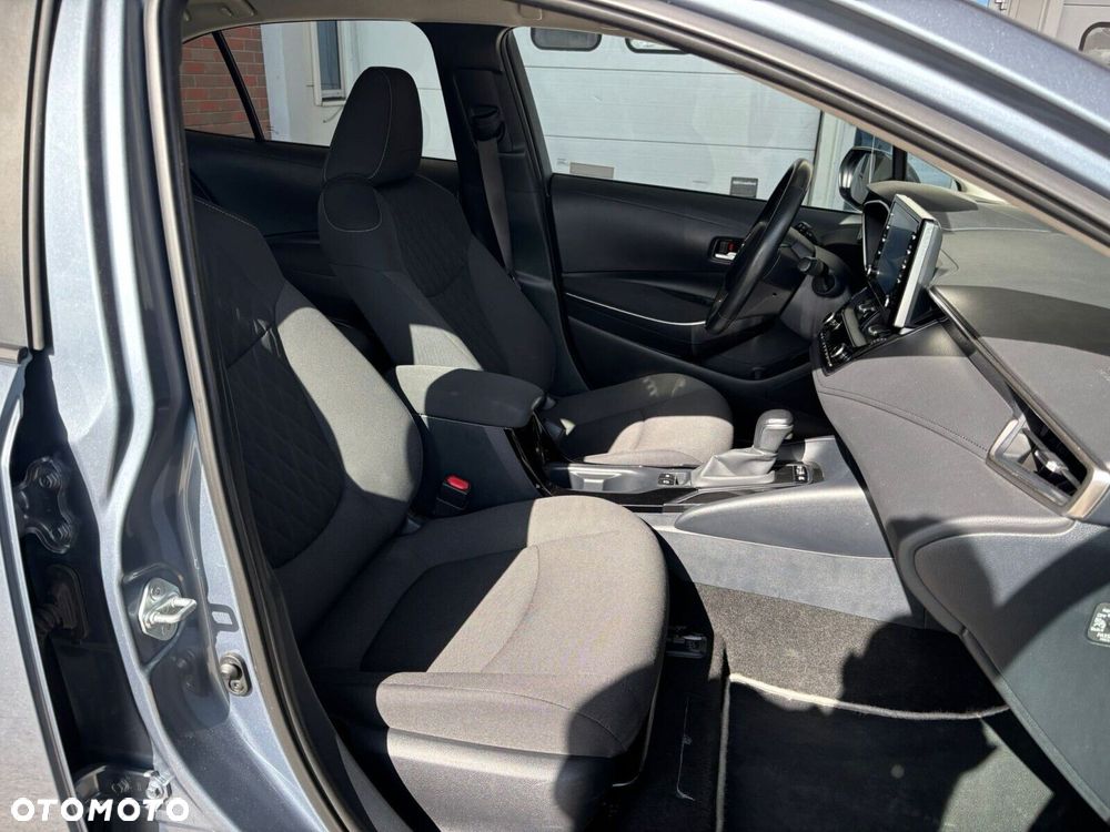 Toyota Corolla - 13