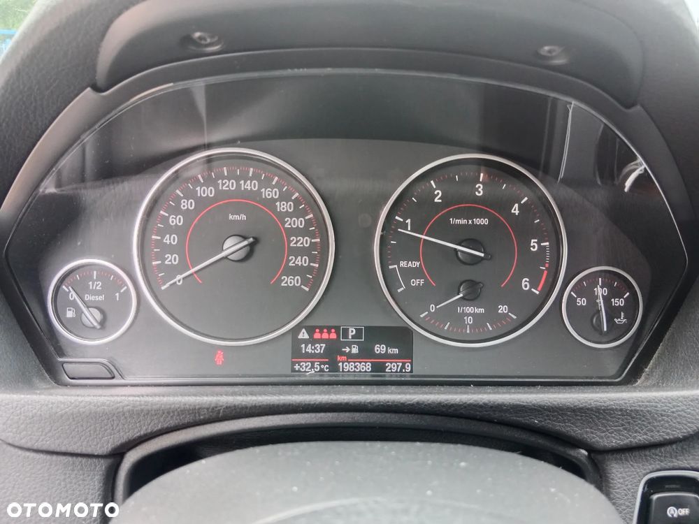 BMW Seria 3 318d Sport Line - 18