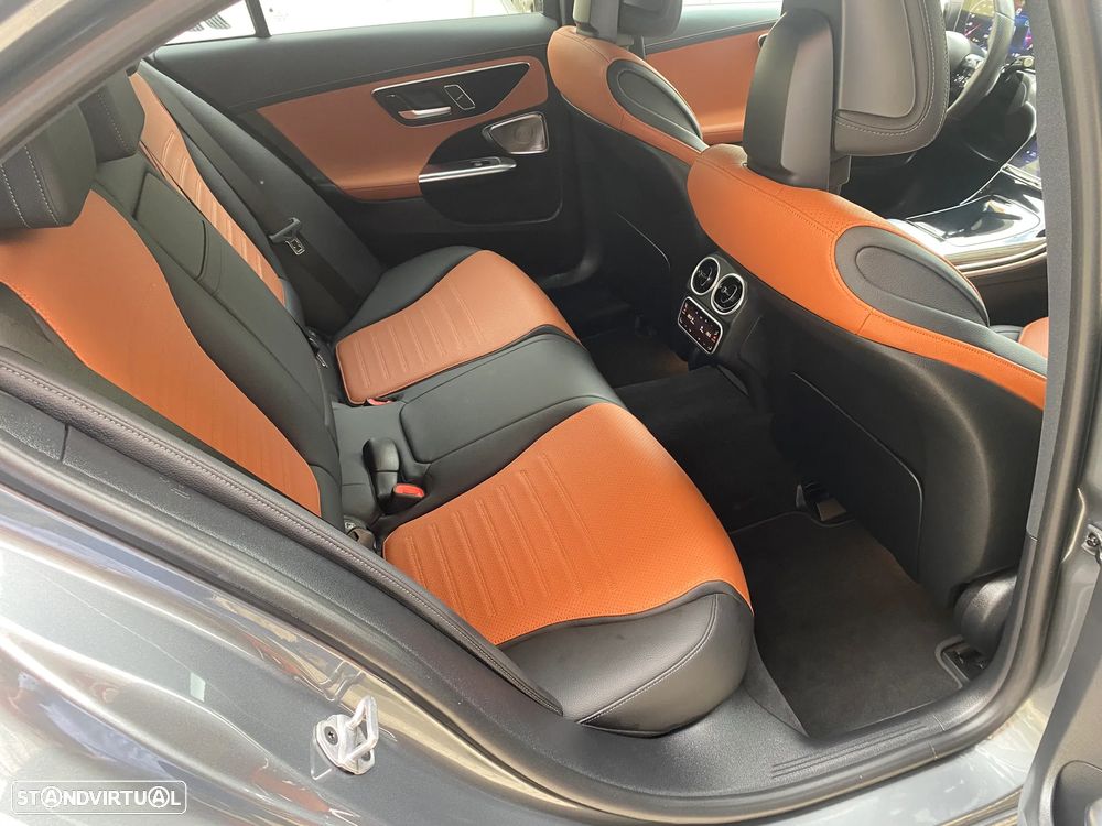 Mercedes-Benz C 300 d AMG Line - 26