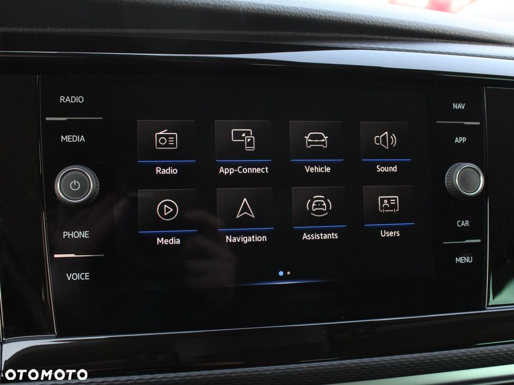 Volkswagen Caravelle - 25