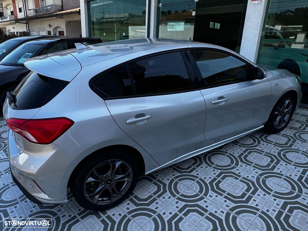Ford Focus 1.0 EcoBoost MHEV ST-Line X Aut. - 23