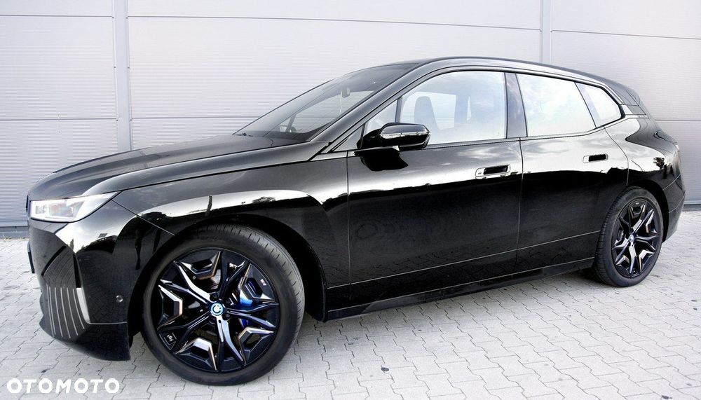BMW iX xDrive40 76.6kWh Signature - 30