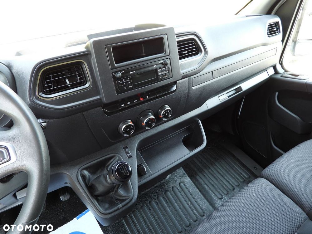 Renault MASTER  KONTENER WINDA 8 PALET TEMPOMAT LEDY KLIMATYZACJA  165KM - 33