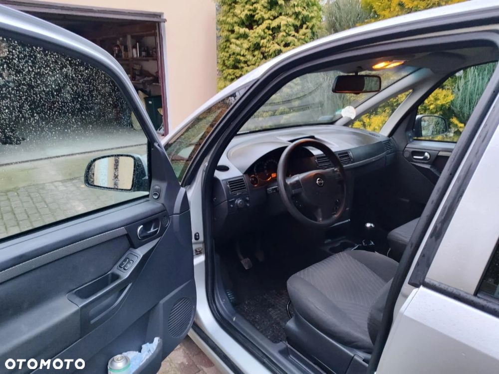Opel Meriva - 9