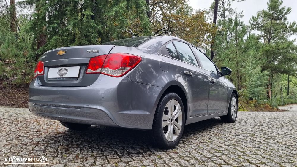 Chevrolet Cruze 1.7 VCDi LT - 25