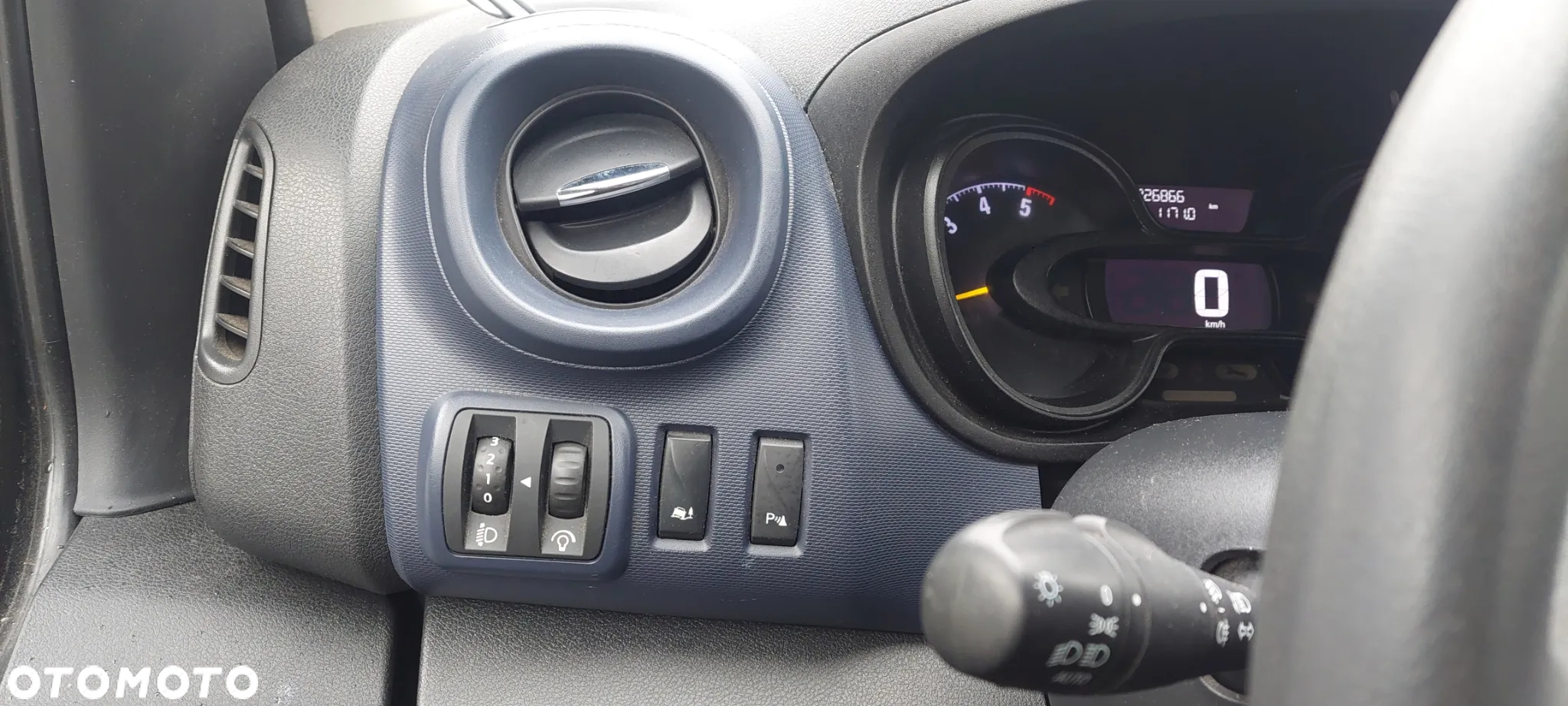 Opel VIVARO - 8