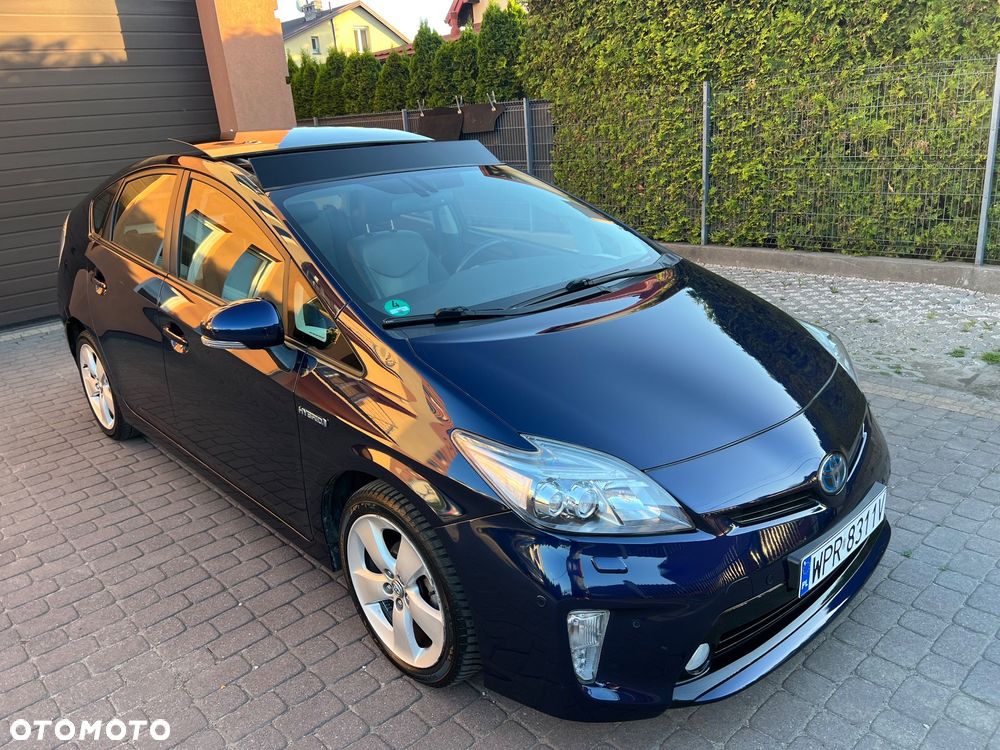 Toyota Prius (Hybrid) Executive - 7
