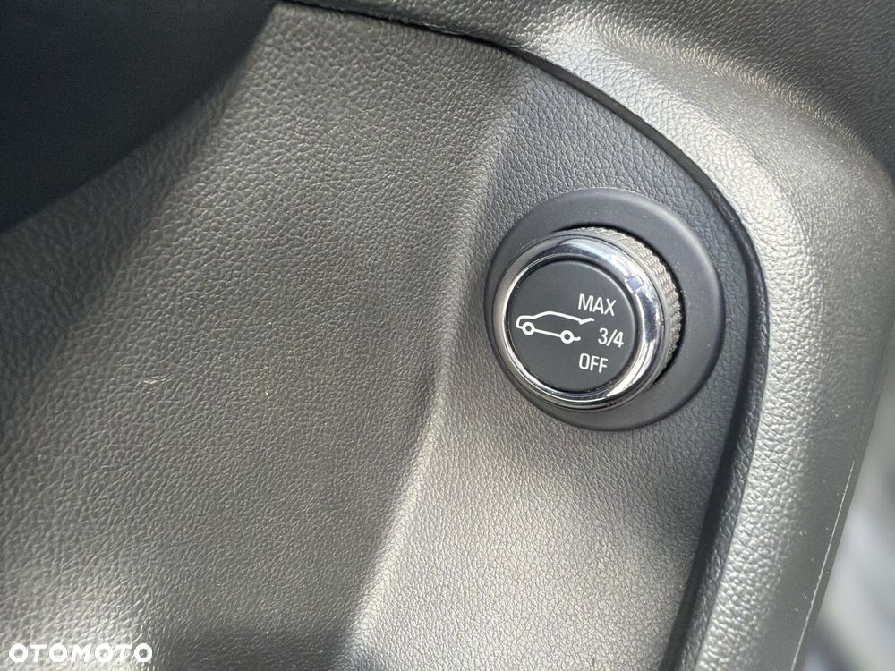 Opel Insignia - 21