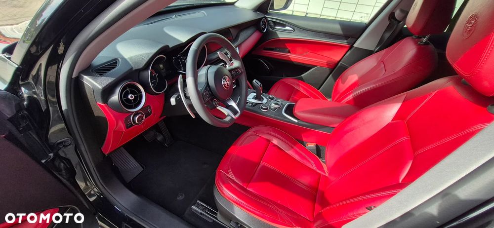 Alfa Romeo Stelvio - 10