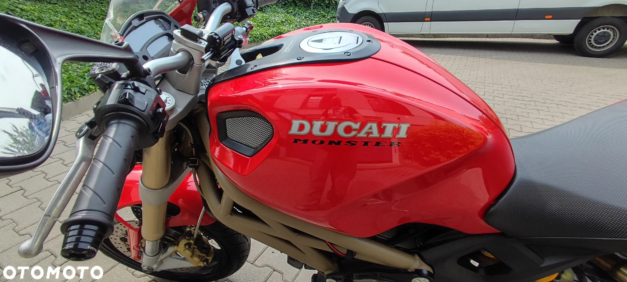 Ducati Monster - 15