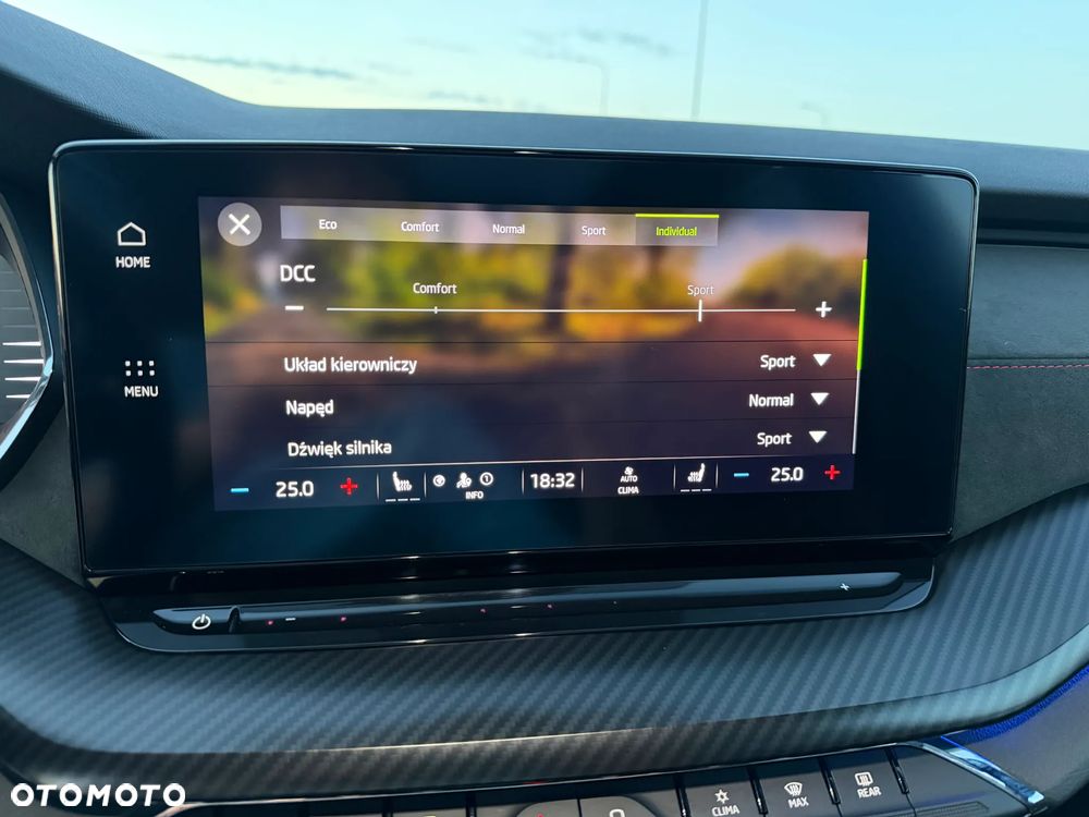 Skoda Octavia 2.0 TDI RS DSG - 26
