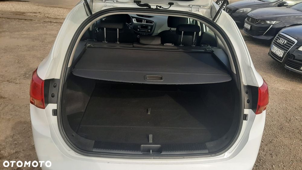 Kia Ceed 1.6 GDI Spirit - 9