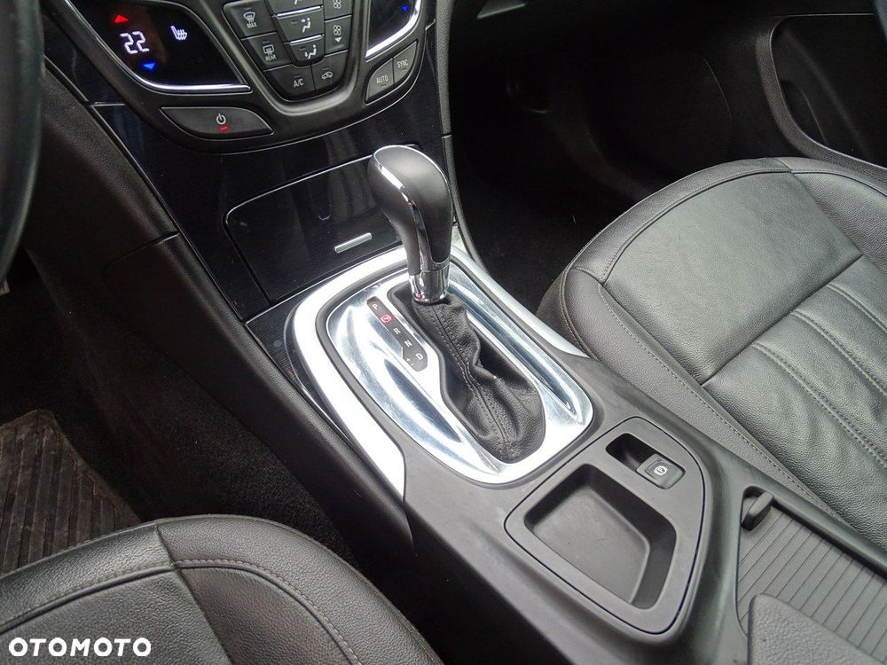 Opel Insignia - 24