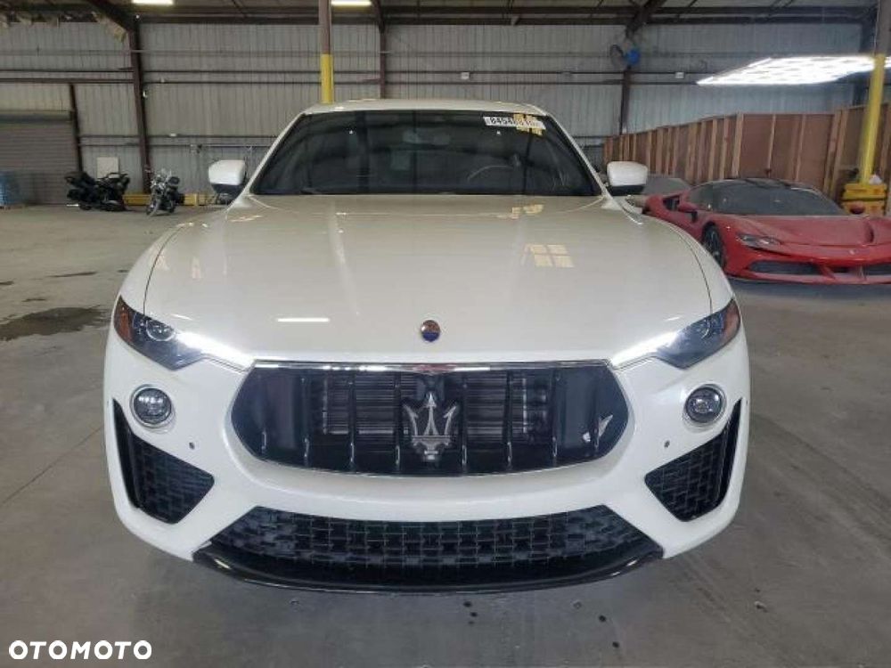 Maserati Levante - 2