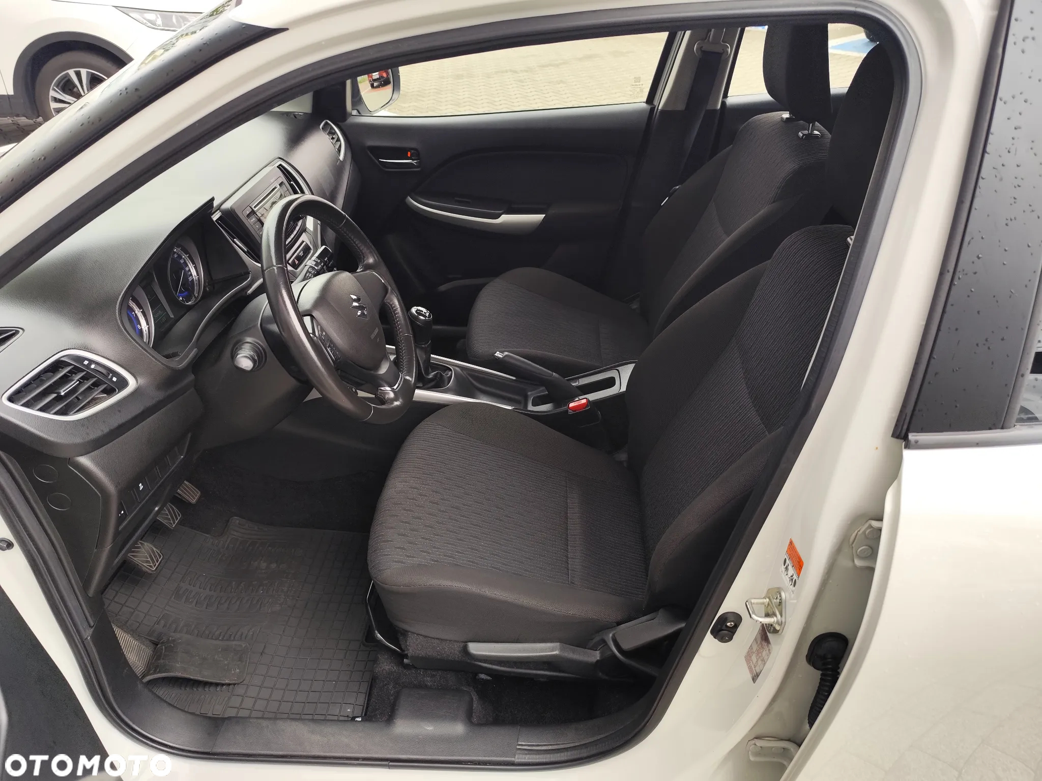 Suzuki Baleno 1.2 Premium - 8