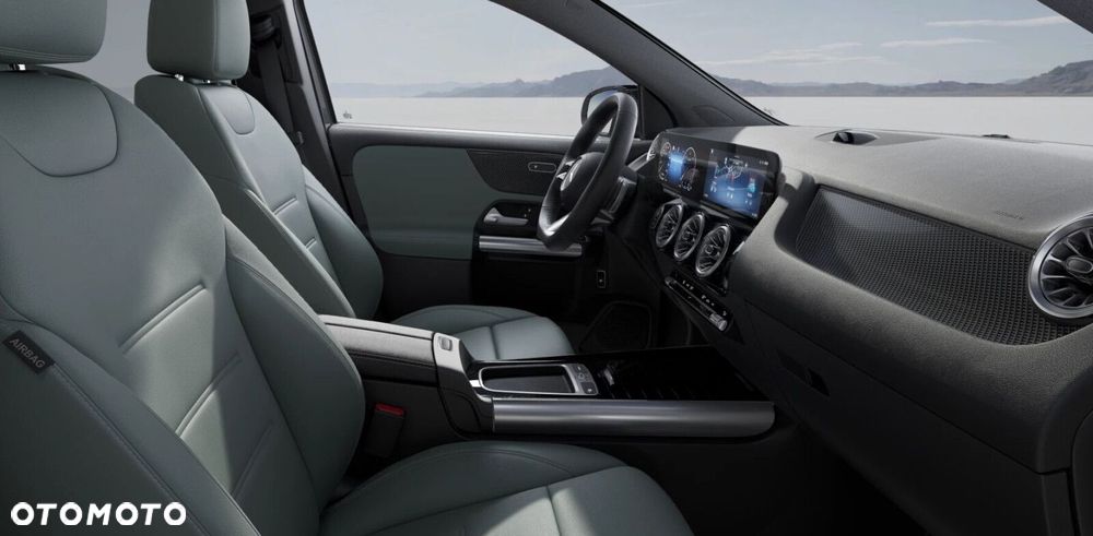 Mercedes-Benz GLA - 7