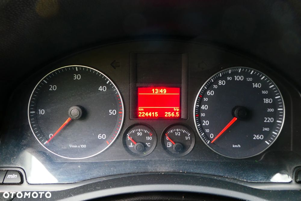 Volkswagen Jetta - 11