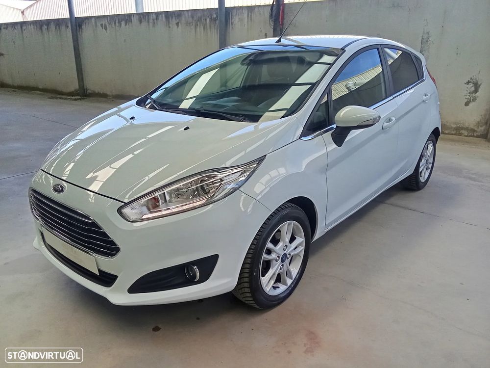 Ford Fiesta 1.0 EcoBoost Hybrid S&S TITANIUM - 1