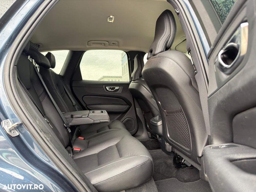 Volvo XC 60 B5 MHEV AT8 AWD Inscription - 10