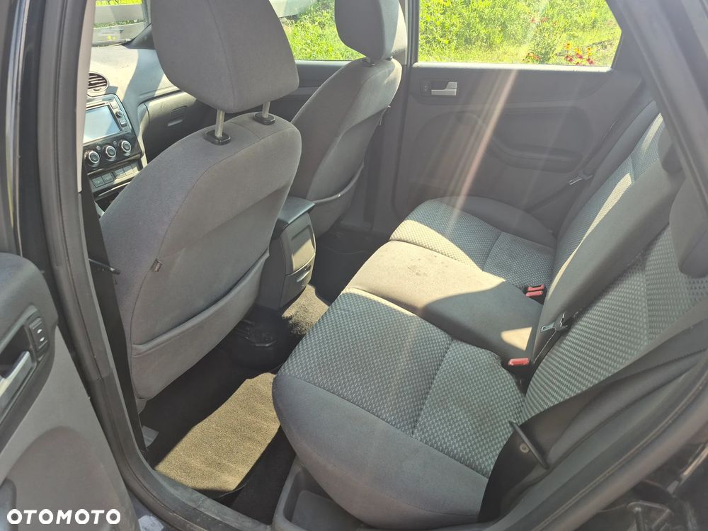 Ford Focus 1.6 16V Ambiente - 7