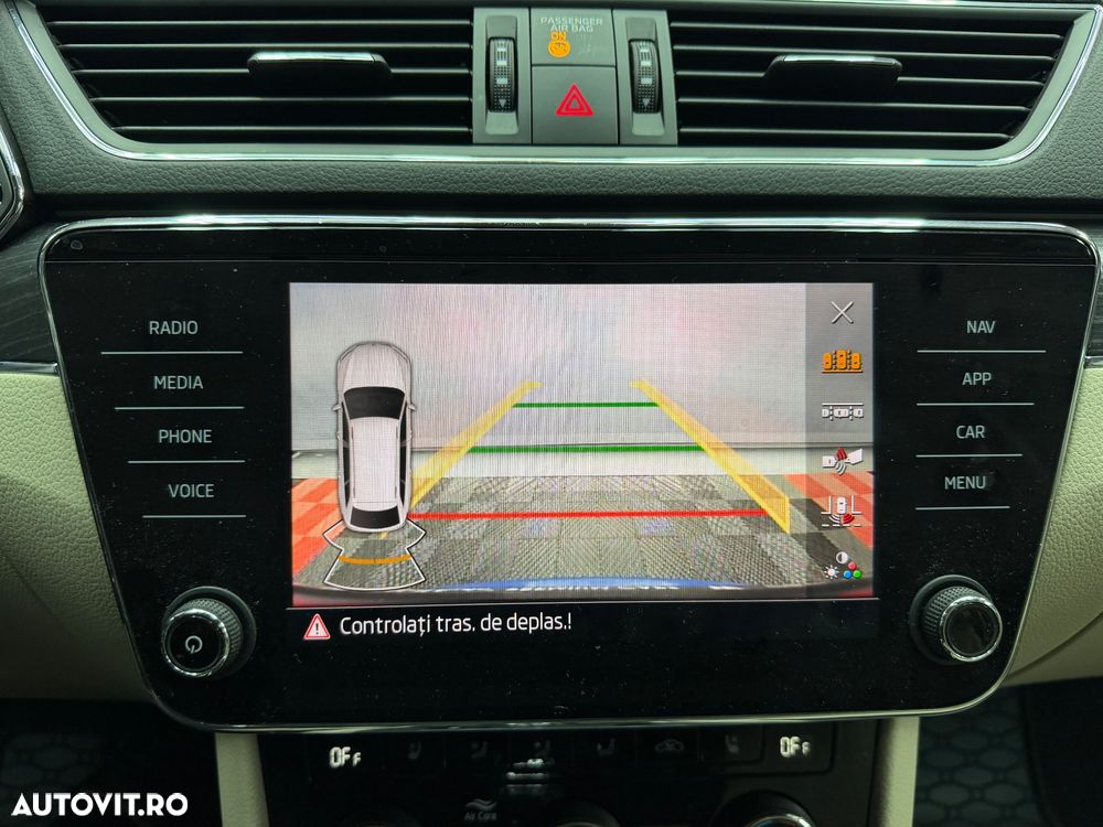 Skoda Superb 2.0 TDI DSG Style - 20