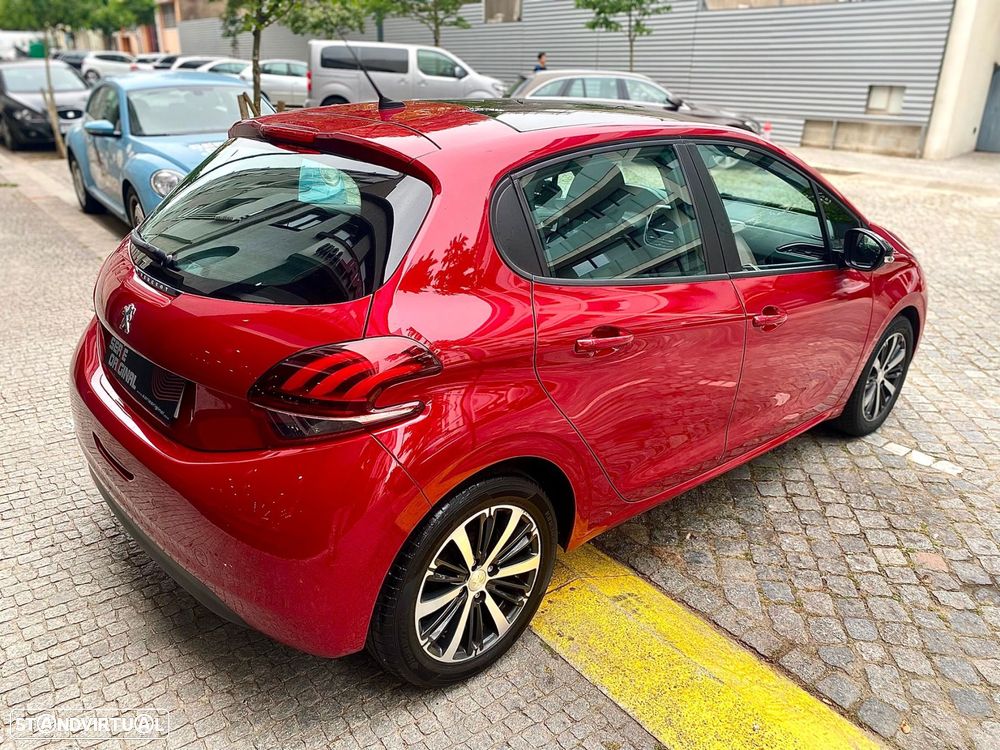 Peugeot 208 1.2 VTi Allure - 6