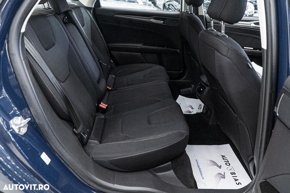 Ford Mondeo 2.0 HEV Titanium - 9