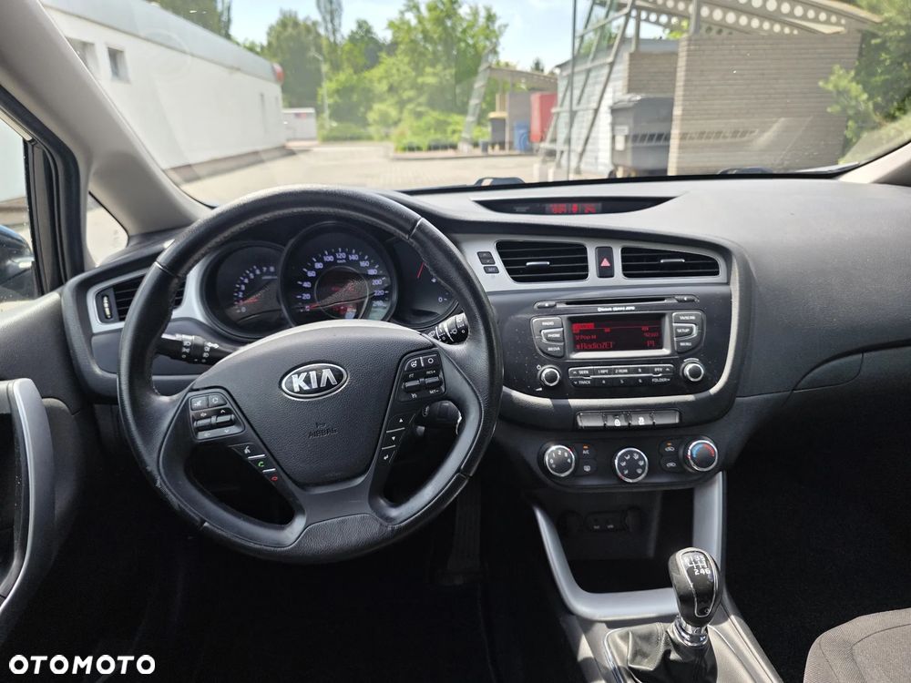 Kia Ceed 1.4 CVVT Attract - 19