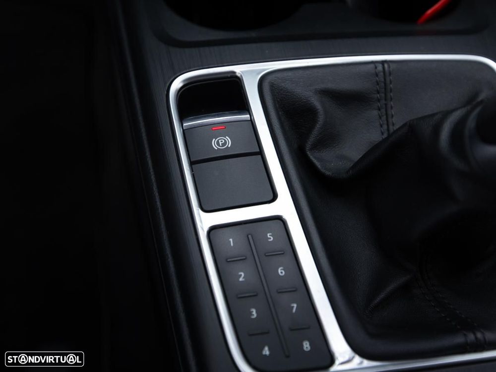 Audi A4 Avant 2.0 TDI Advance - 20