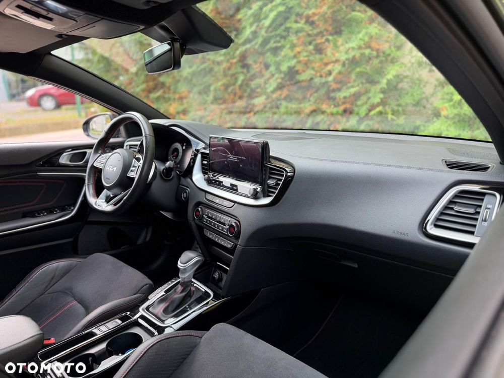 Kia ProCeed 1.6 T-GDI DCT7 OPF GT - 17