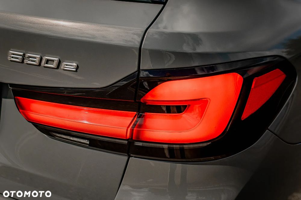BMW Seria 5 530e - 15