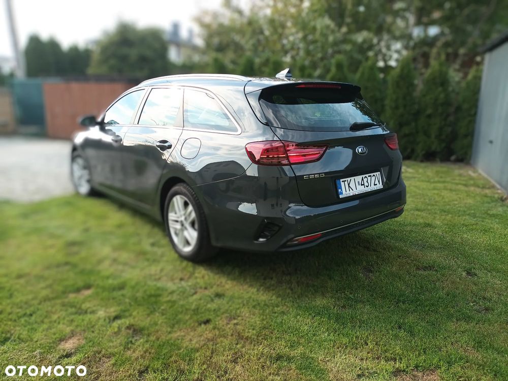 Kia Ceed - 22