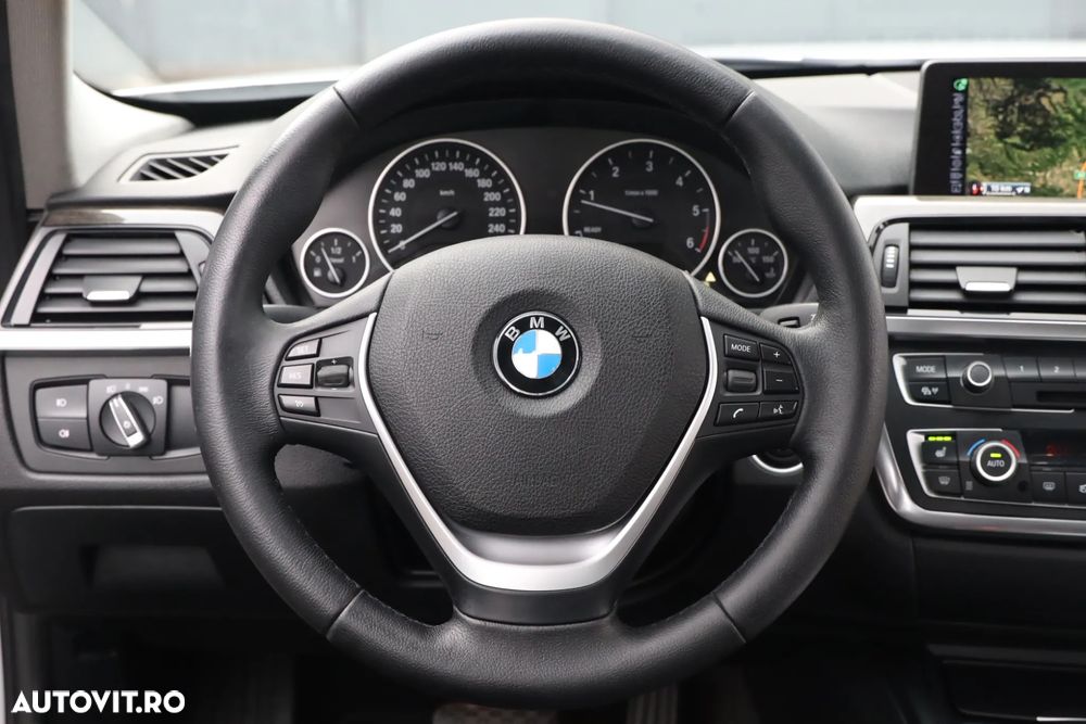 BMW Seria 3 320d Sport-Aut. Efficient Dynamics Edition Luxury Line - 28