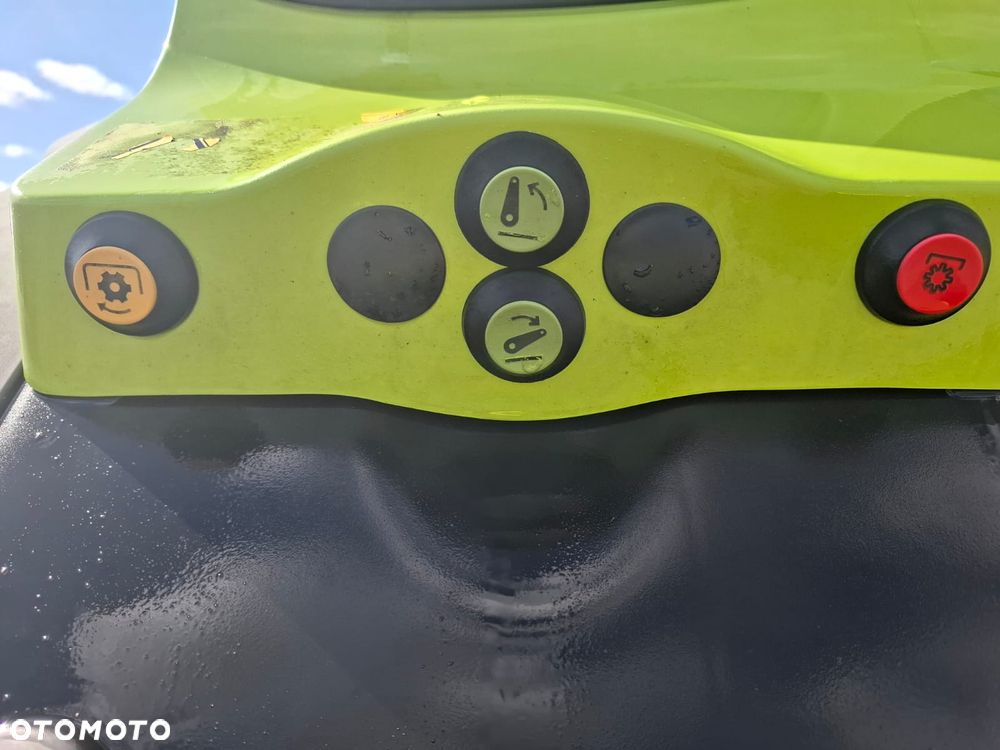 Claas ARION 650 - 12