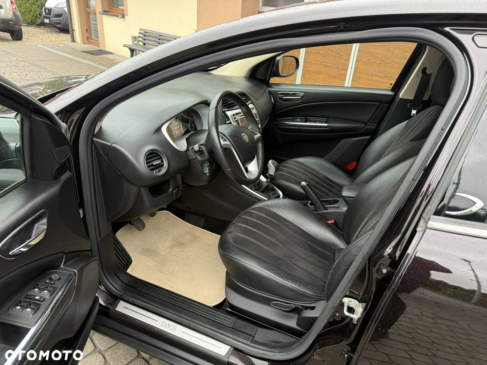 Lancia Delta 1.4 TurboJet 16v Gold - 19